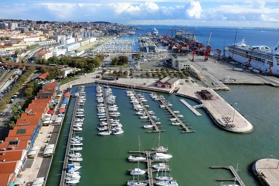 Lisbon harbours